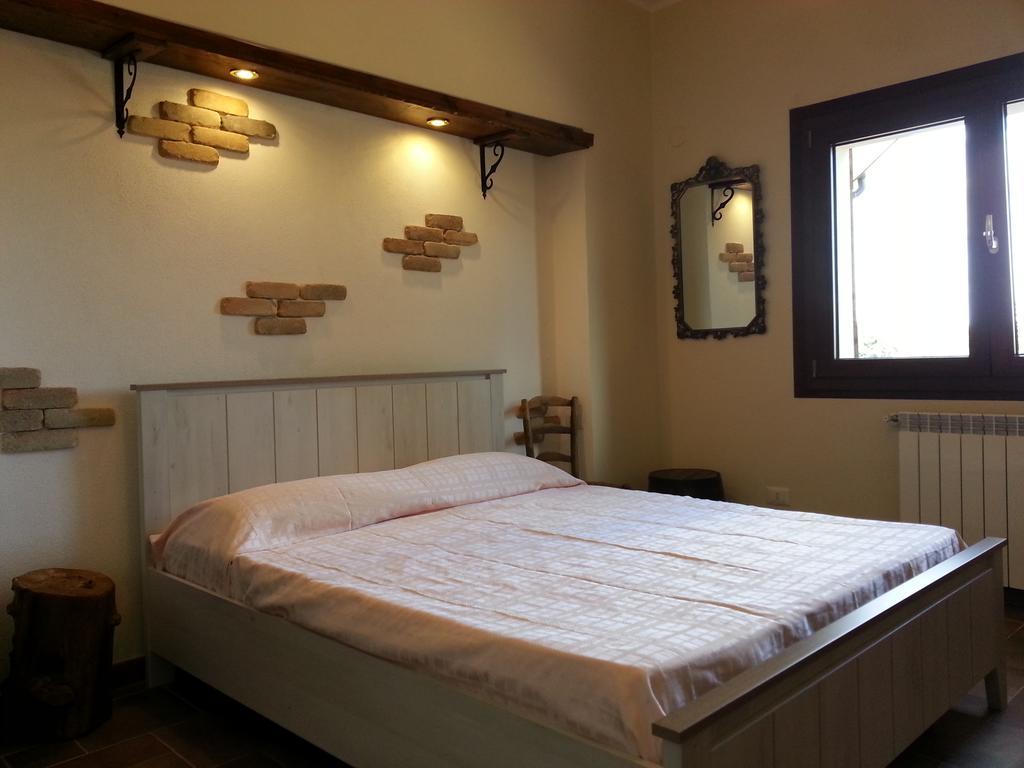 B&B Antica Botte ซัสซารี ภายนอก รูปภาพ